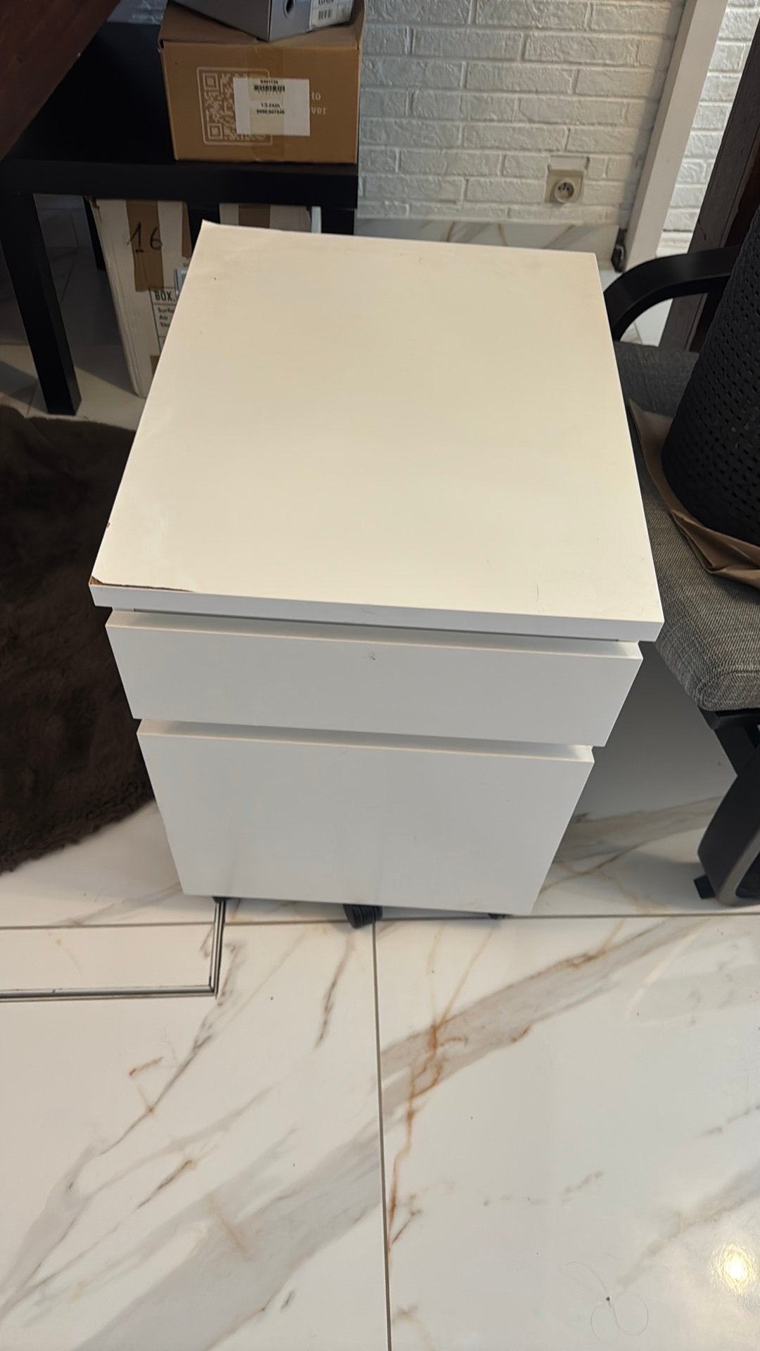 Ikea bureau kast met wieltjes, Ophalen, Zo goed als nieuw