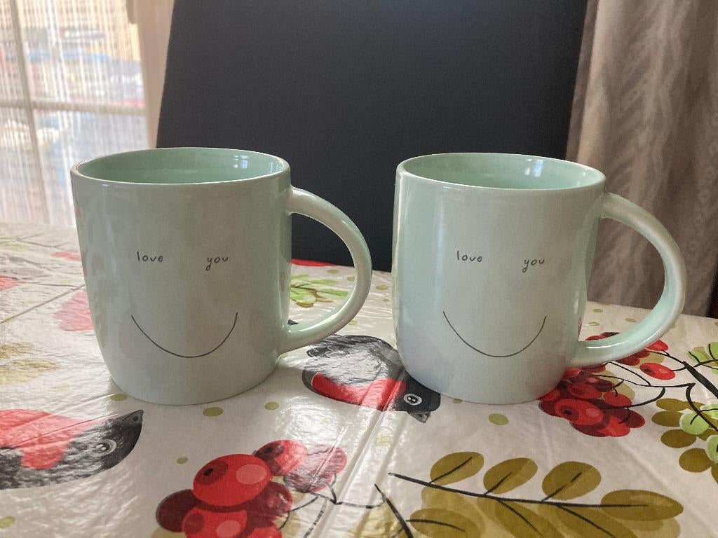 Set van 2 groene mokken - Love You ( Nieuw ), Huis en Inrichting, Ophalen of Verzenden, Nieuw