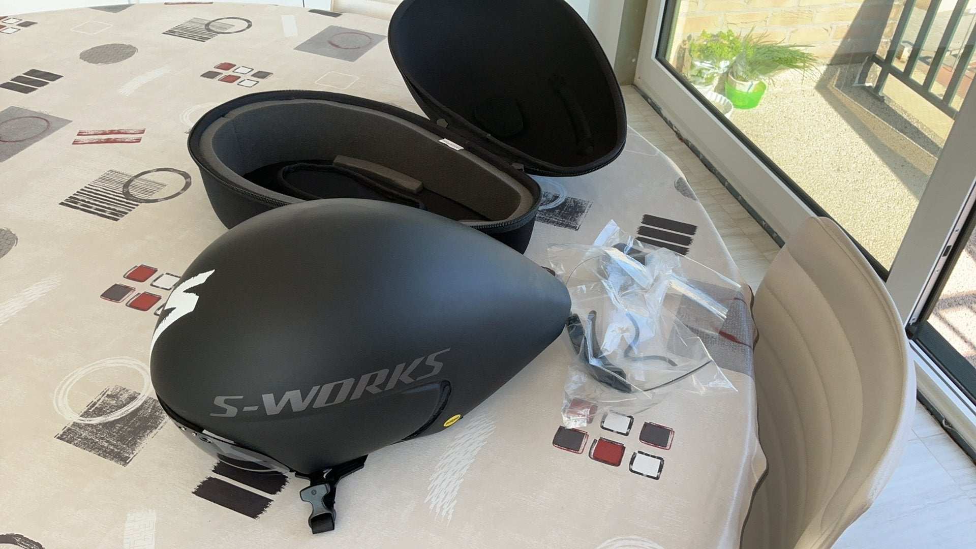 CASQUE DE VÉLO CONTRE-LA-MONTRE S-WORKS, Vélos & Vélomoteurs, Accessoires vélo | Casques de vélo, Comme neuf, Homme ou Femme, M