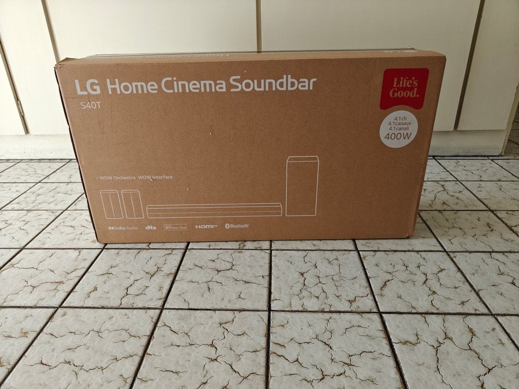 L G Home Cinema Soundbar. S 40 TR.   400 Watt, Audio, Tv en Foto, Home Cinema-sets, Soundbar, 70 watt of meer, Nieuw, Overige spelers