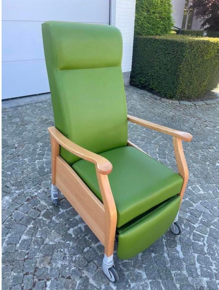 Geriatrische relax zetel, Ophalen, Zo goed als nieuw