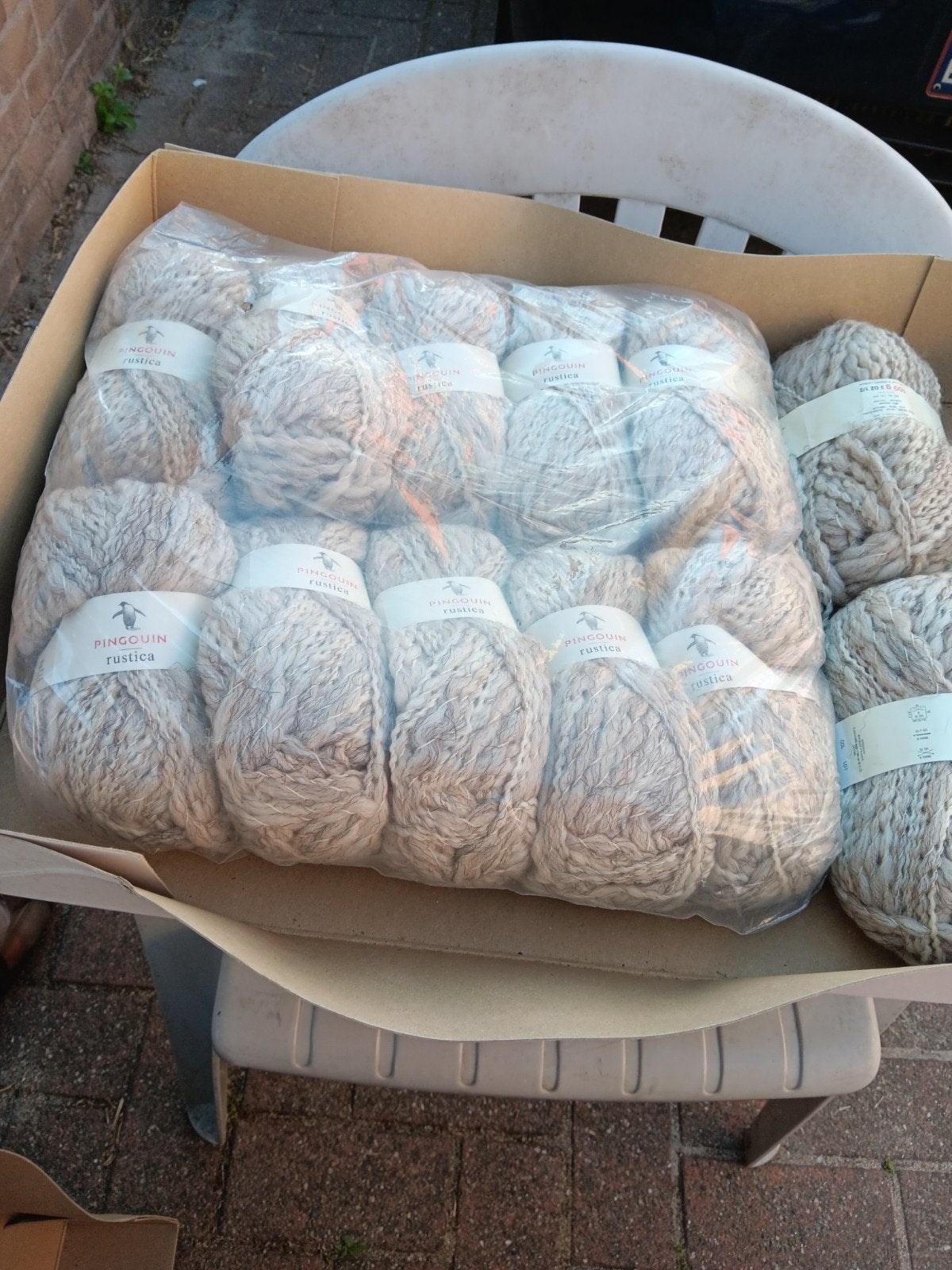 12 x pingouin « Rustica », Hobby & Loisirs créatifs, Tricot & Crochet, Enlèvement