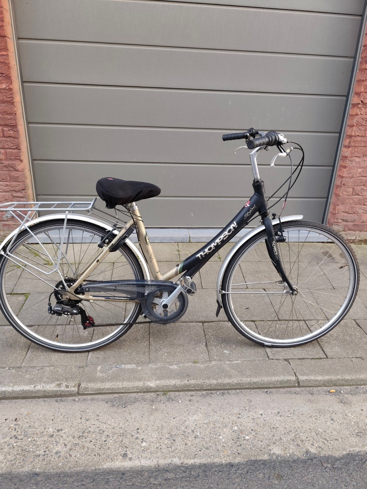 2 vélos homme et femme, Enlèvement