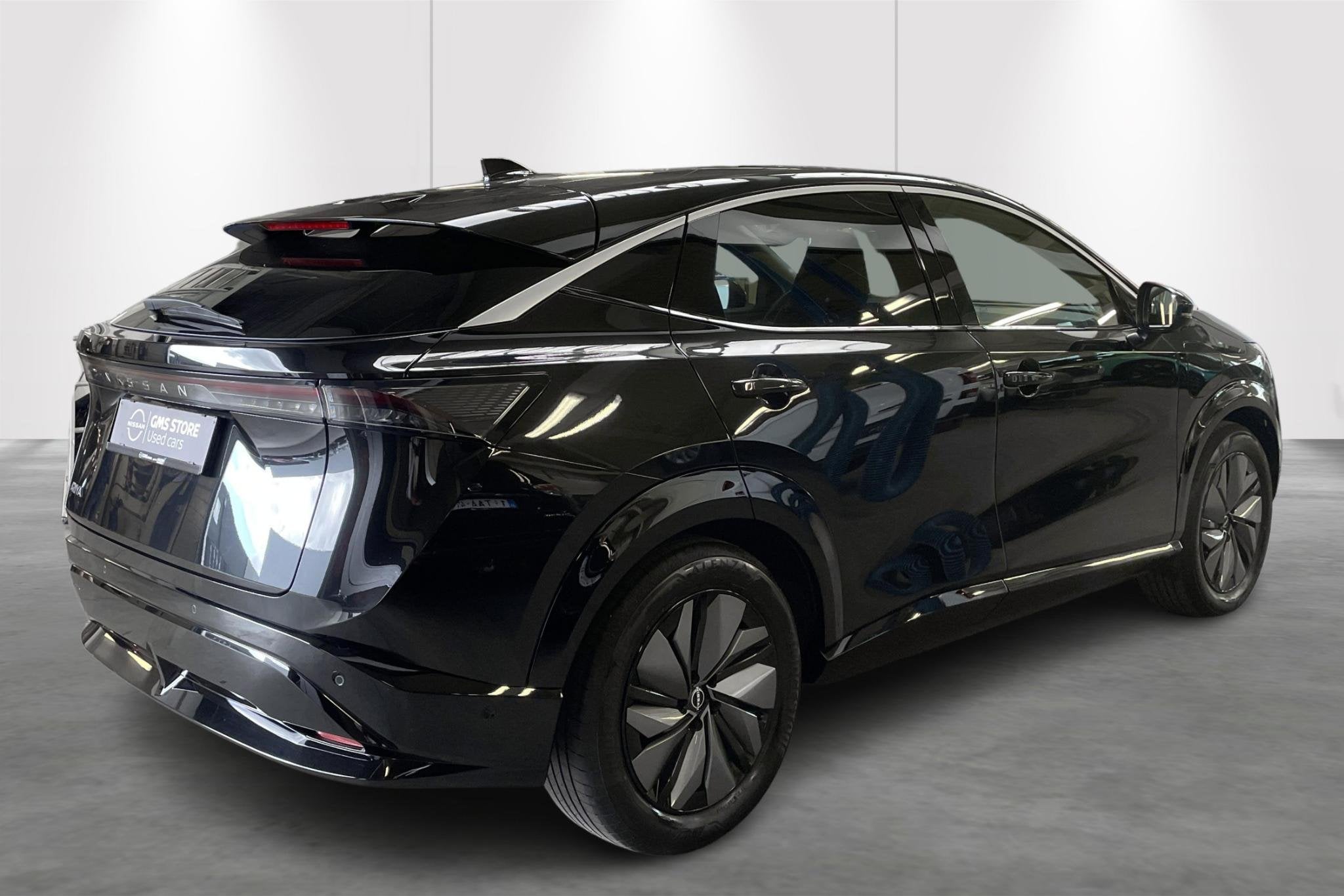 Nissan Ariya 63 kWh Evolve, Auto's, Nissan, Stof, Gebruikt, 750 kg, Zwart