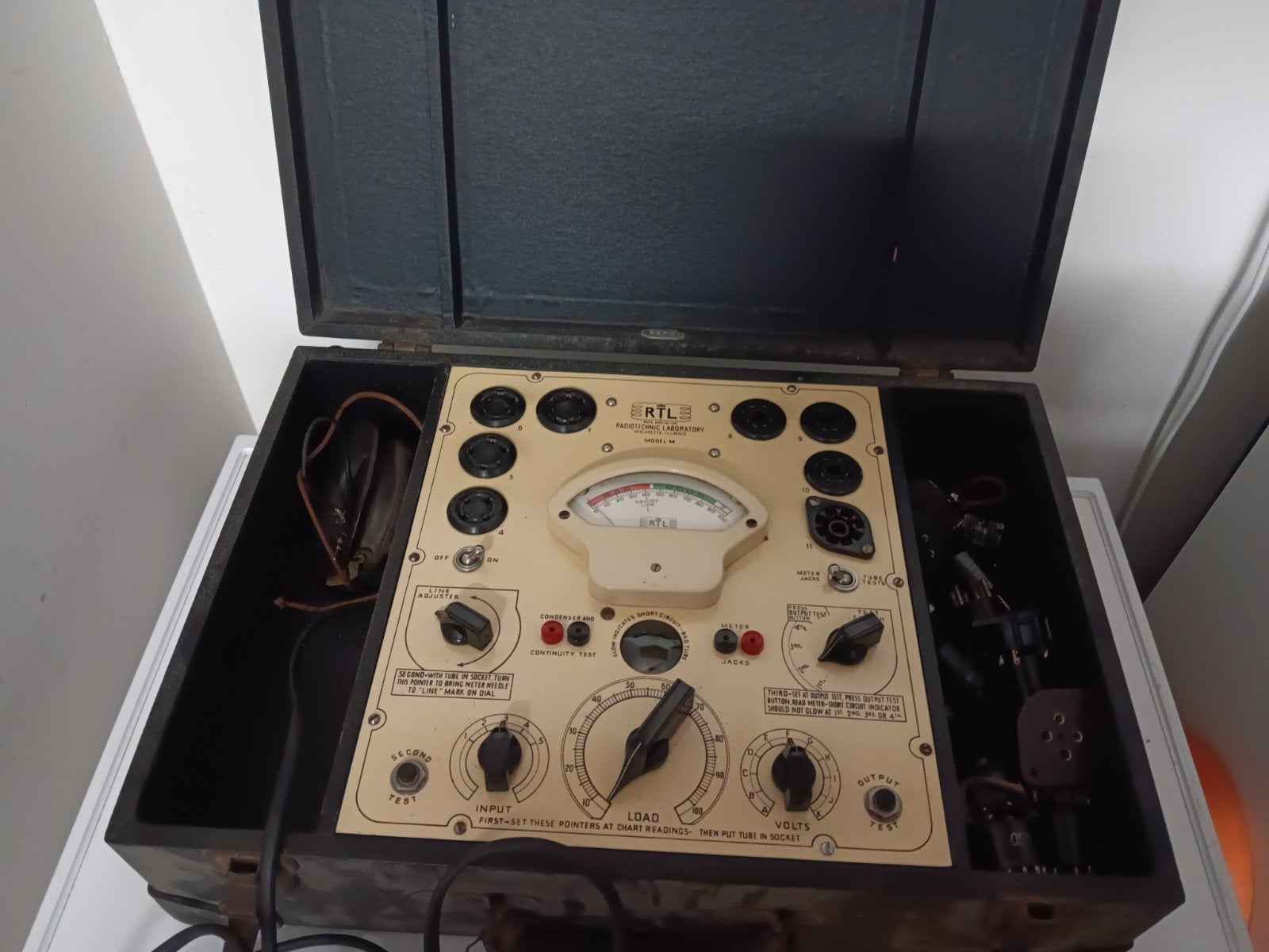 RTL , radio tube tester , 220v , werkend , 1938, Audio, Tv en Foto, Radio's, Ophalen of Verzenden, Gebruikt, Radio