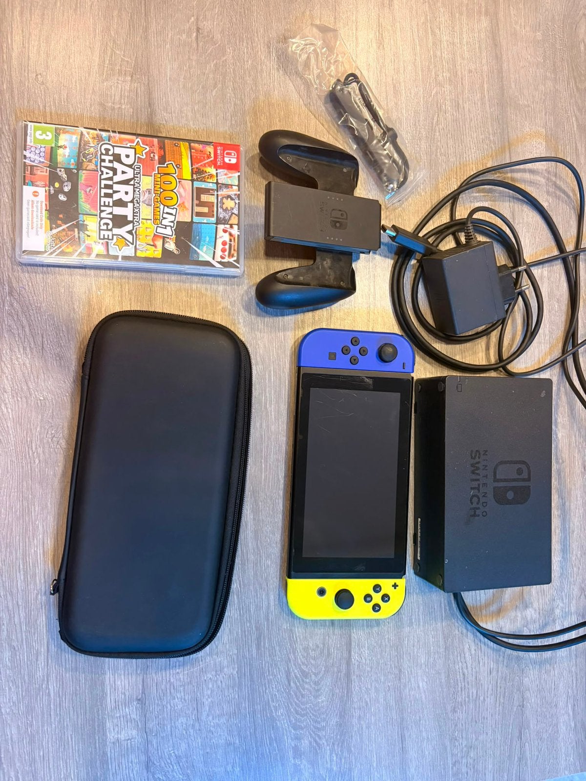 Nintendo Switch v2, Met 2 controllers, Zo goed als nieuw, Met harde schijf, Ophalen