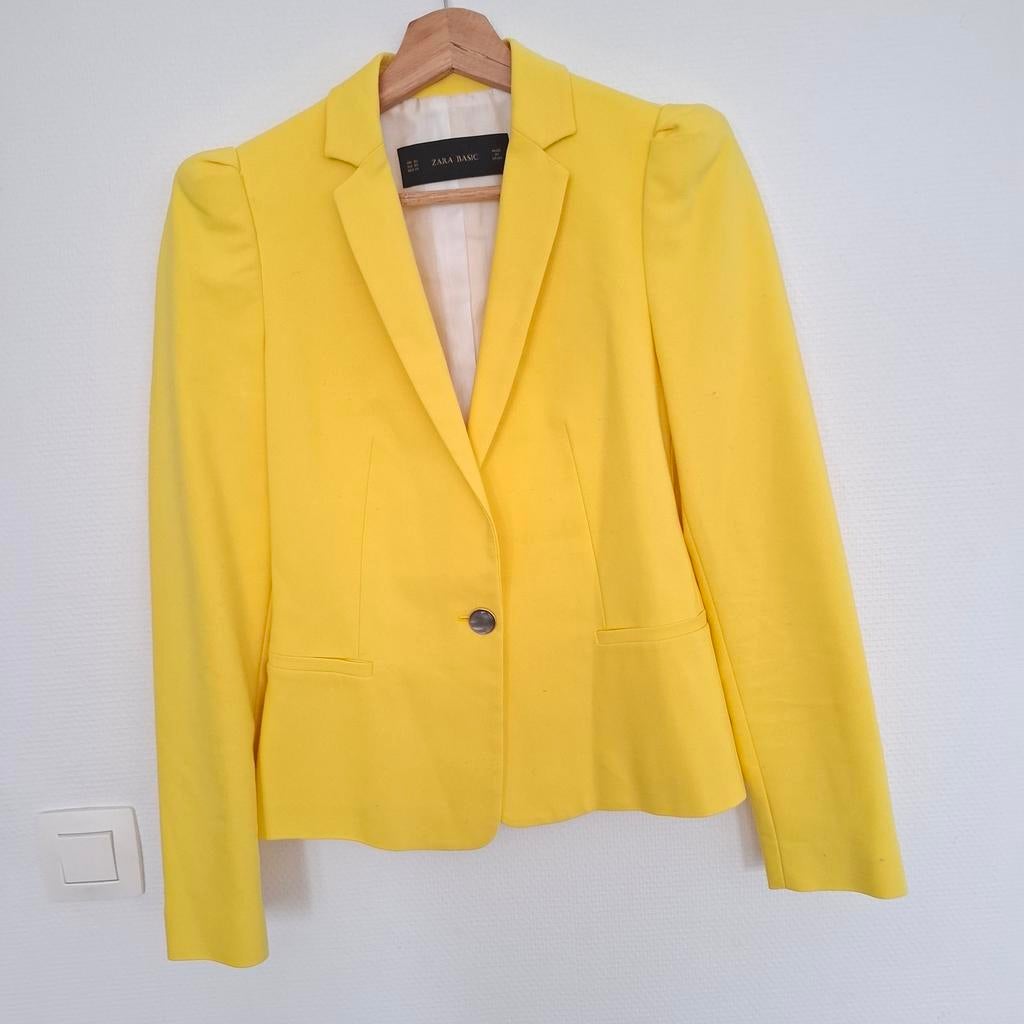 Blazer jaune ZARA – taille XS –, Vêtements | Femmes, Jaune
