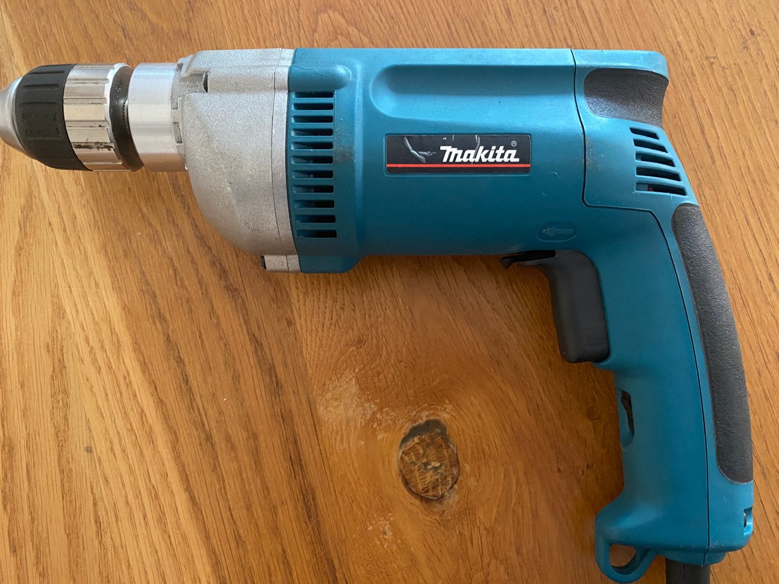 Makita boormachine, Ophalen, Zo goed als nieuw, 600 watt of meer, Boormachine