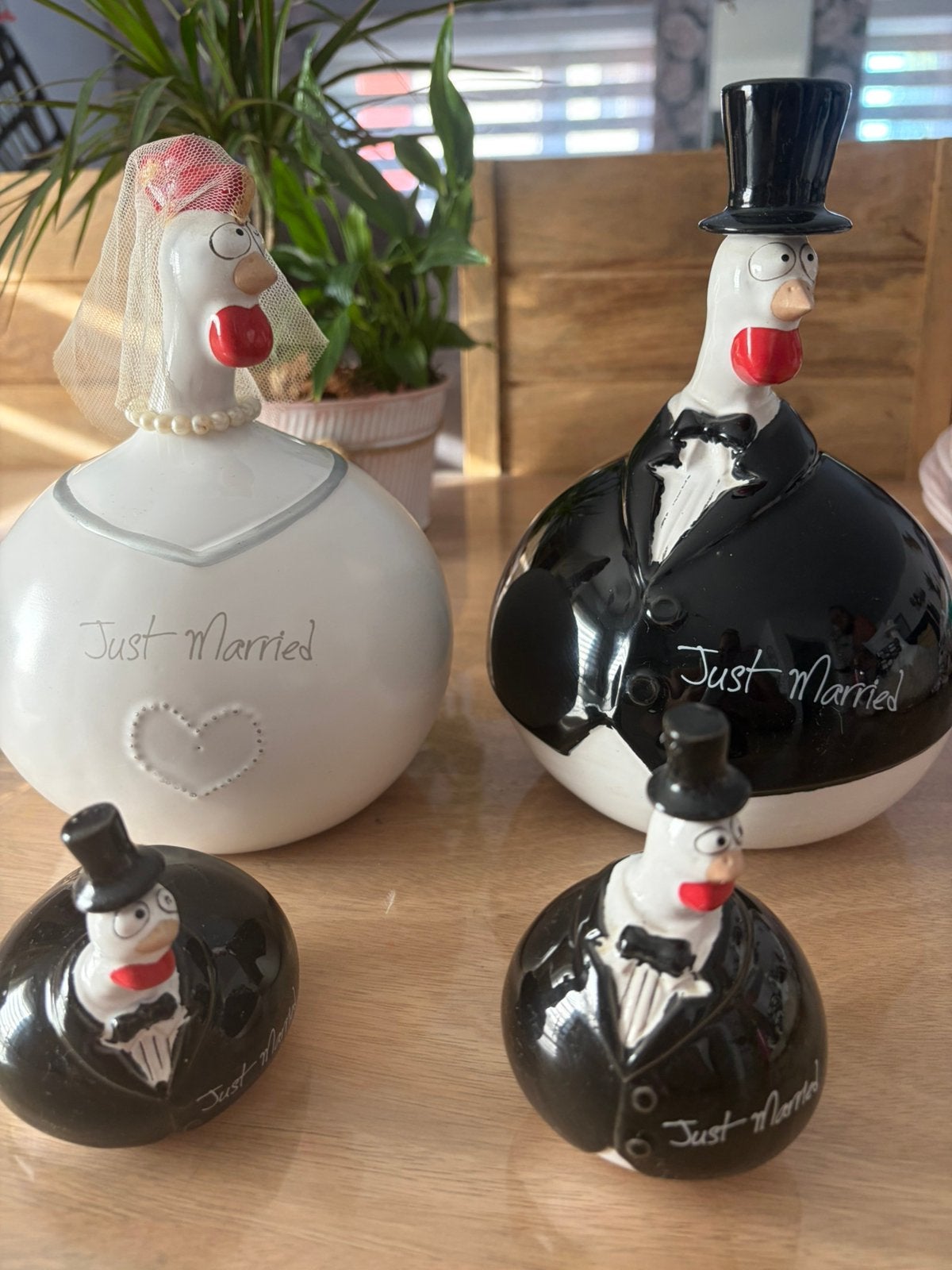 Collection de 4 poules j-line Just married, Collections, Enlèvement, Comme neuf
