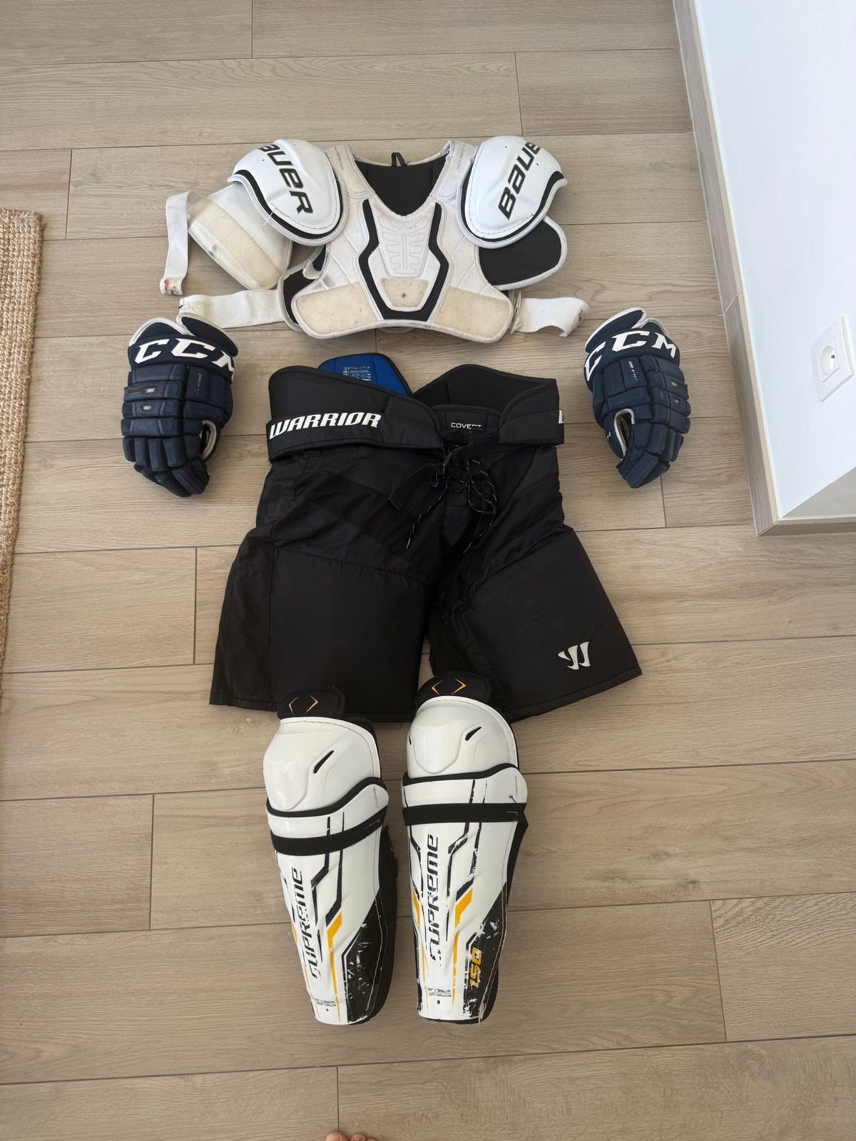 Ijshockey uitrusting maat senior M, Sports & Fitness, Hockey sur glace, Enlèvement ou Envoi, Utilisé, Protection