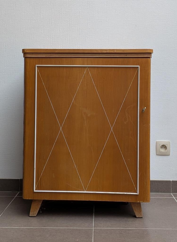 Vintage naaimeubel, Ophalen, Met deur(en), 50 tot 100 cm, Zo goed als nieuw