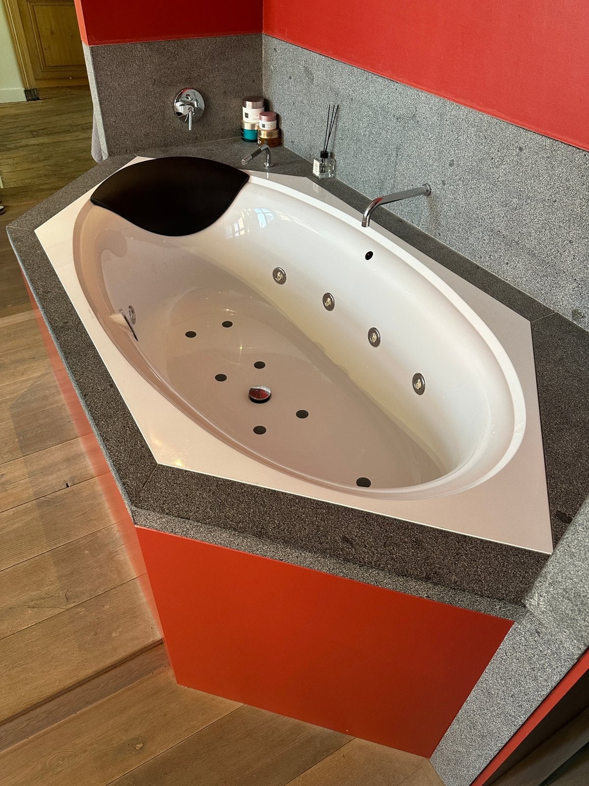 Villeroy en Boch whisper whirlpool bad, Huis en Inrichting, Ophalen, Gebruikt