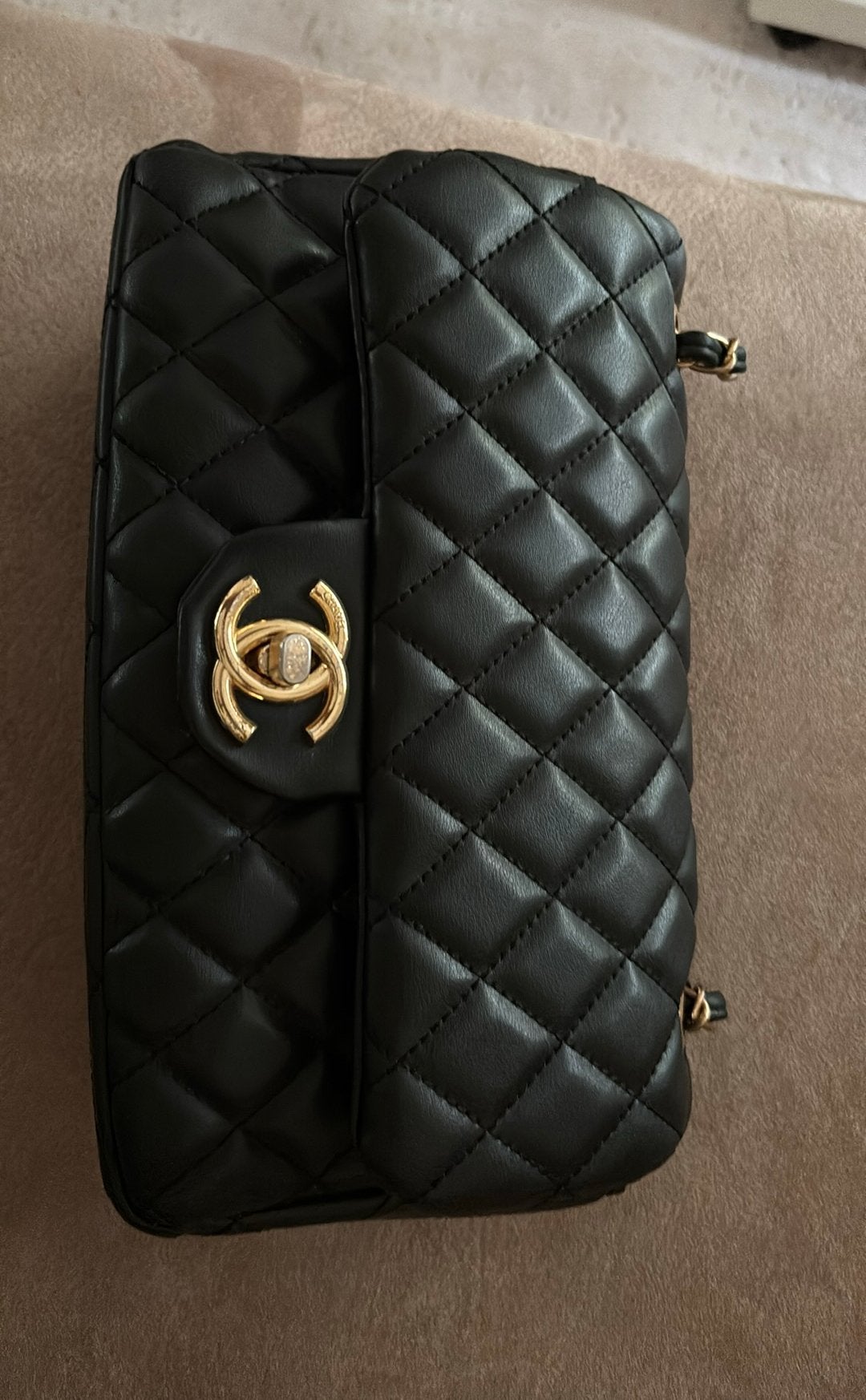 Zwarte gewatteerde Chanel handtas met gouden ketting, Ophalen, Zo goed als nieuw, Zwart