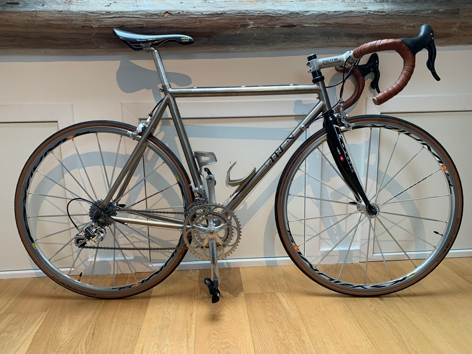 Vélo de route en titane Merlin, Fietsen en Brommers, Fietsen | Racefietsen, Zo goed als nieuw, Titanium, Ophalen