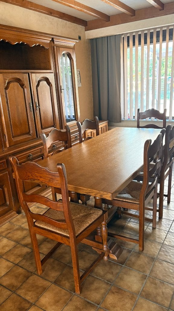 Massieve eiken eetkamer – tafel, stoelen en kast, Enlèvement, Utilisé, Landelijk / rustiek, 4 à 6 chaises