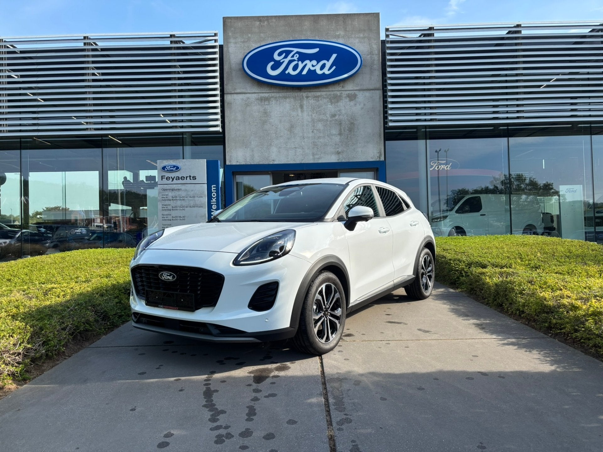 Ford Puma Titanium Manueel Driver Assistance pakket, Auto's, 121 g/km, Stof, Overige kleuren, Bedrijf