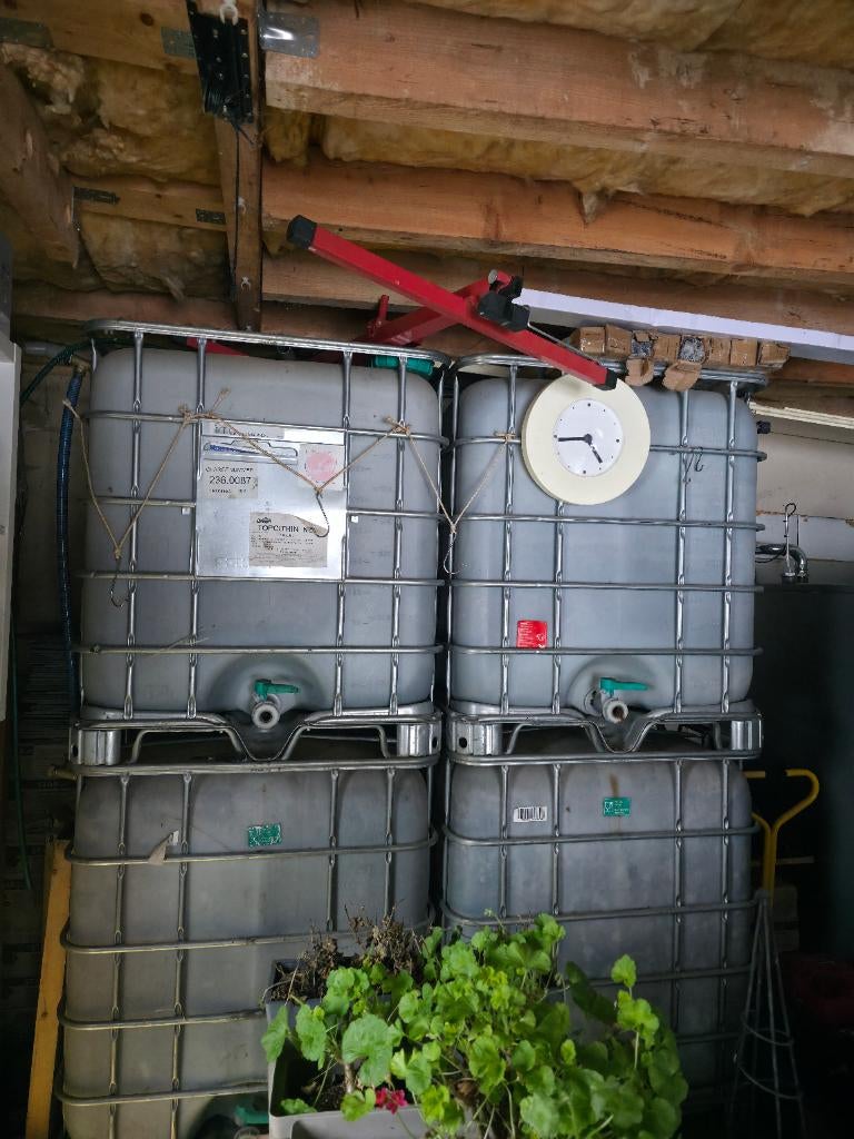 Cuve eau 1000 litres, Jardin & Terrasse, Barils de pluie, 150 litres ou plus, Enlèvement, Utilisé, Autres matériaux