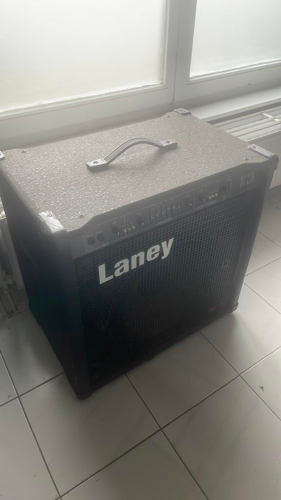 Ampli basse Laney BC250, Musique & Instruments, Enlèvement, Utilisé, Guitare basse
