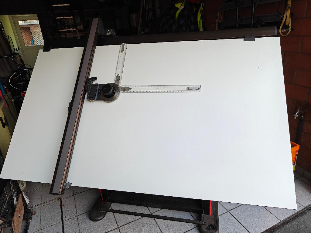 Tekentafel formaat A0, Ophalen, Zo goed als nieuw