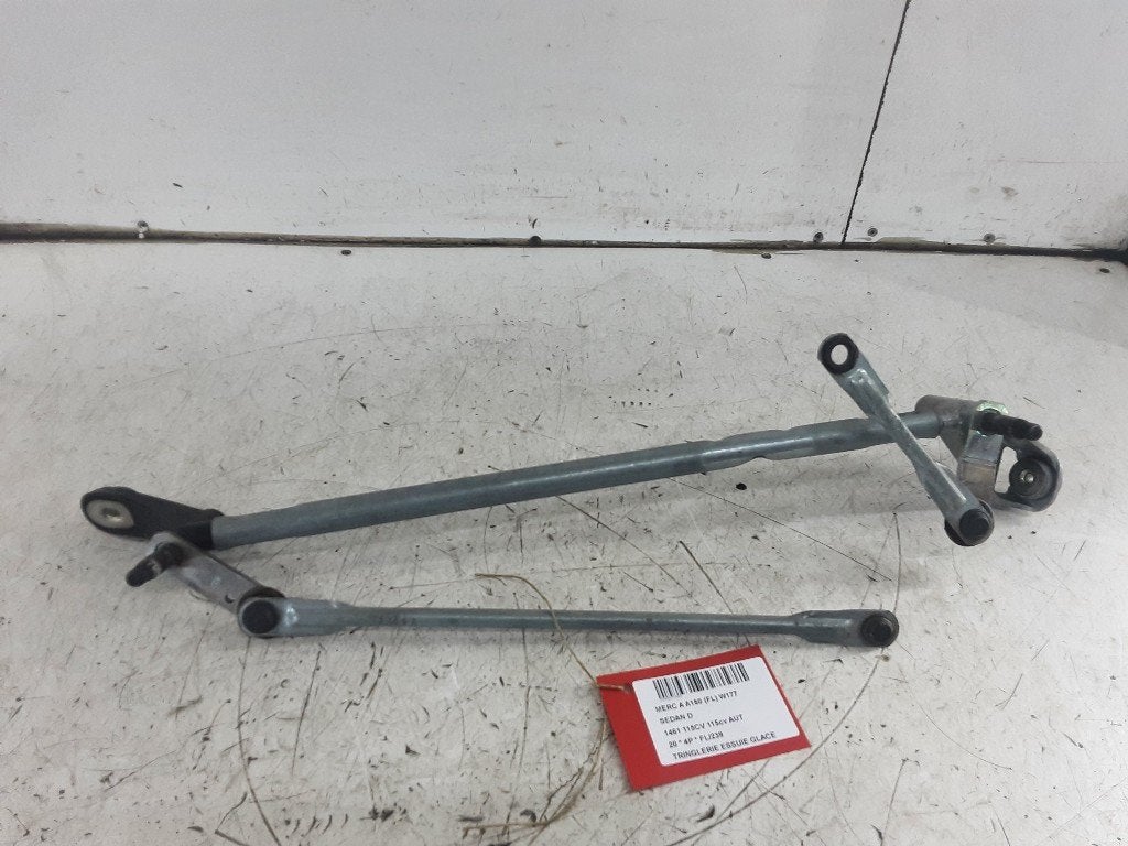 RUITENWISSER MECHANIEK Mercedes-Benz A Limousine (177.1), Gebruikt, Mercedes-Benz, Dialog.mb@mercedes-benz.com, Mercedes-Benz AG
