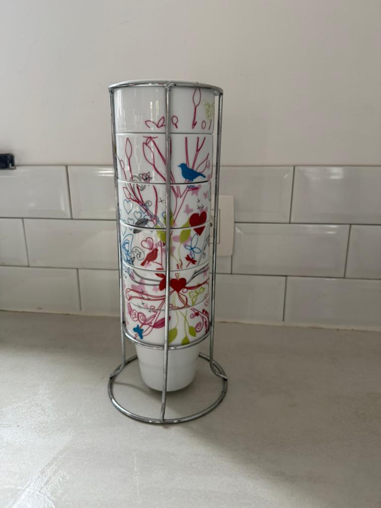 Unieke Bud by Design Room tassenset met kleurrijk design, Huis en Inrichting, Ophalen, Nieuw, Keramiek, Kop(pen) en/of Schotel(s)