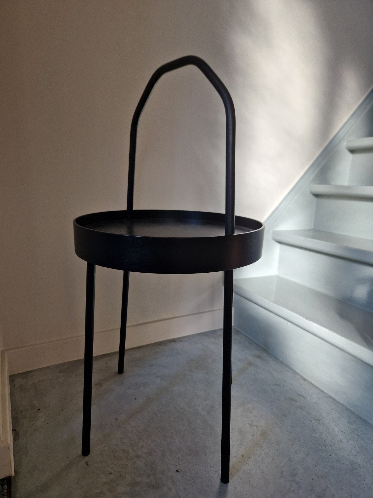 ikea burvik tafeltje, Metaal of Aluminium, Rond, Zo goed als nieuw, Ophalen