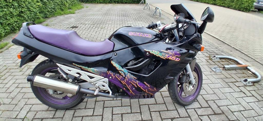 Suzuki gsxf 750 blanco gekeurd voor verkoop, Motos, Motos | Suzuki, 750 cm³, Particulier, 4 cylindres