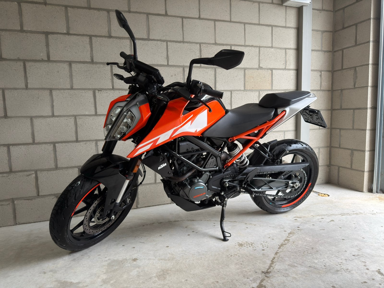 KTM duke 125, Motos, Permis Moto A1 minimum, Particulier, ABS, Manuelle