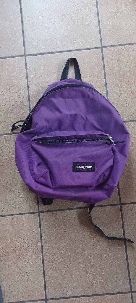 Malette cartable sac eastpak mauve, Bijoux, Sacs & Beauté, Sacs | Cartables, Enlèvement ou Envoi, Utilisé, Autres couleurs, Porte-documents ou Cartable