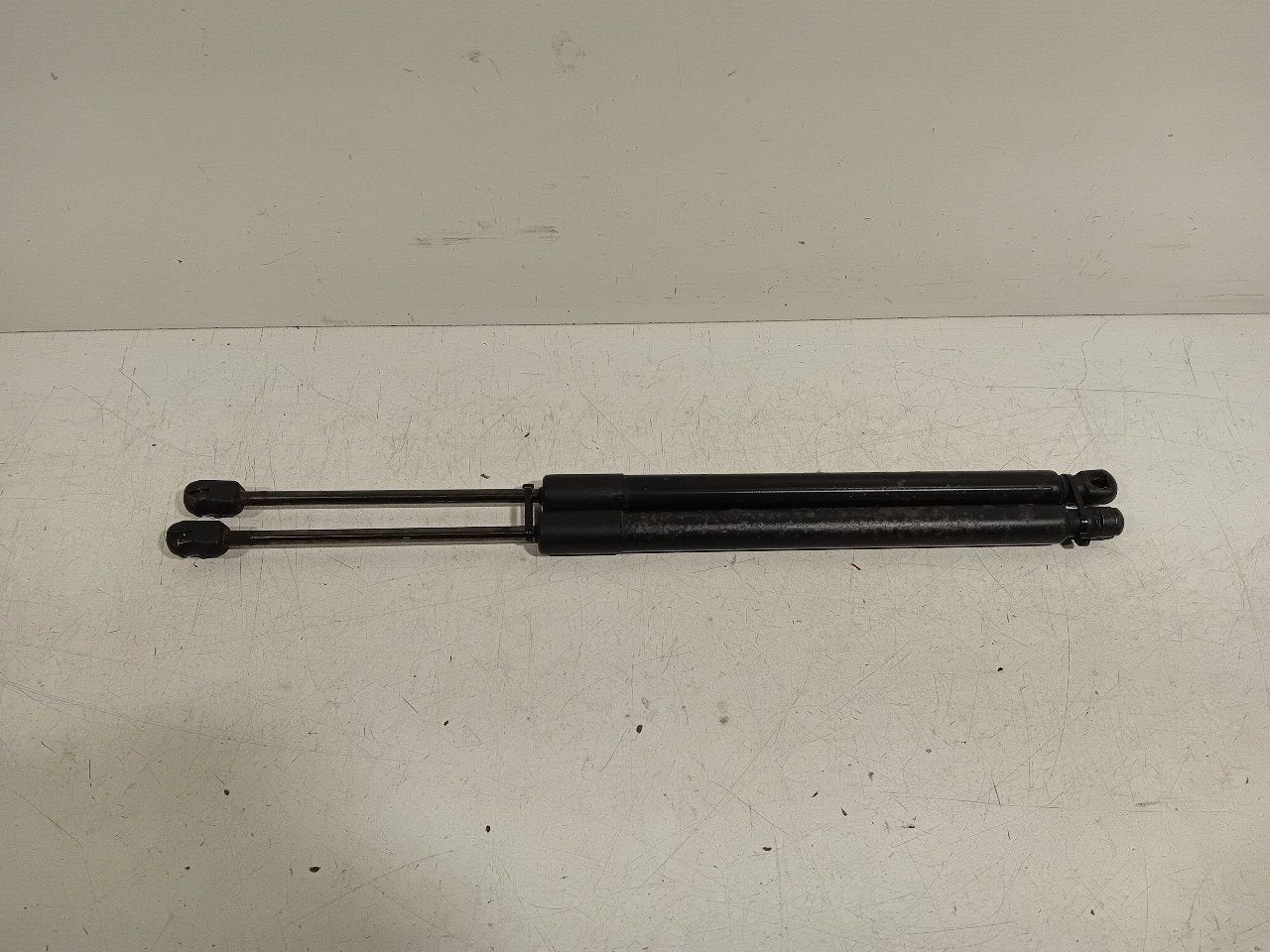 Gasdrukveerset achter Opel Meriva, Onderdelen@venauto.nl, Van der Ven Autorecycling B.V., Ettenseweg 76, 4706 PB Roosendaal, The Netherlands