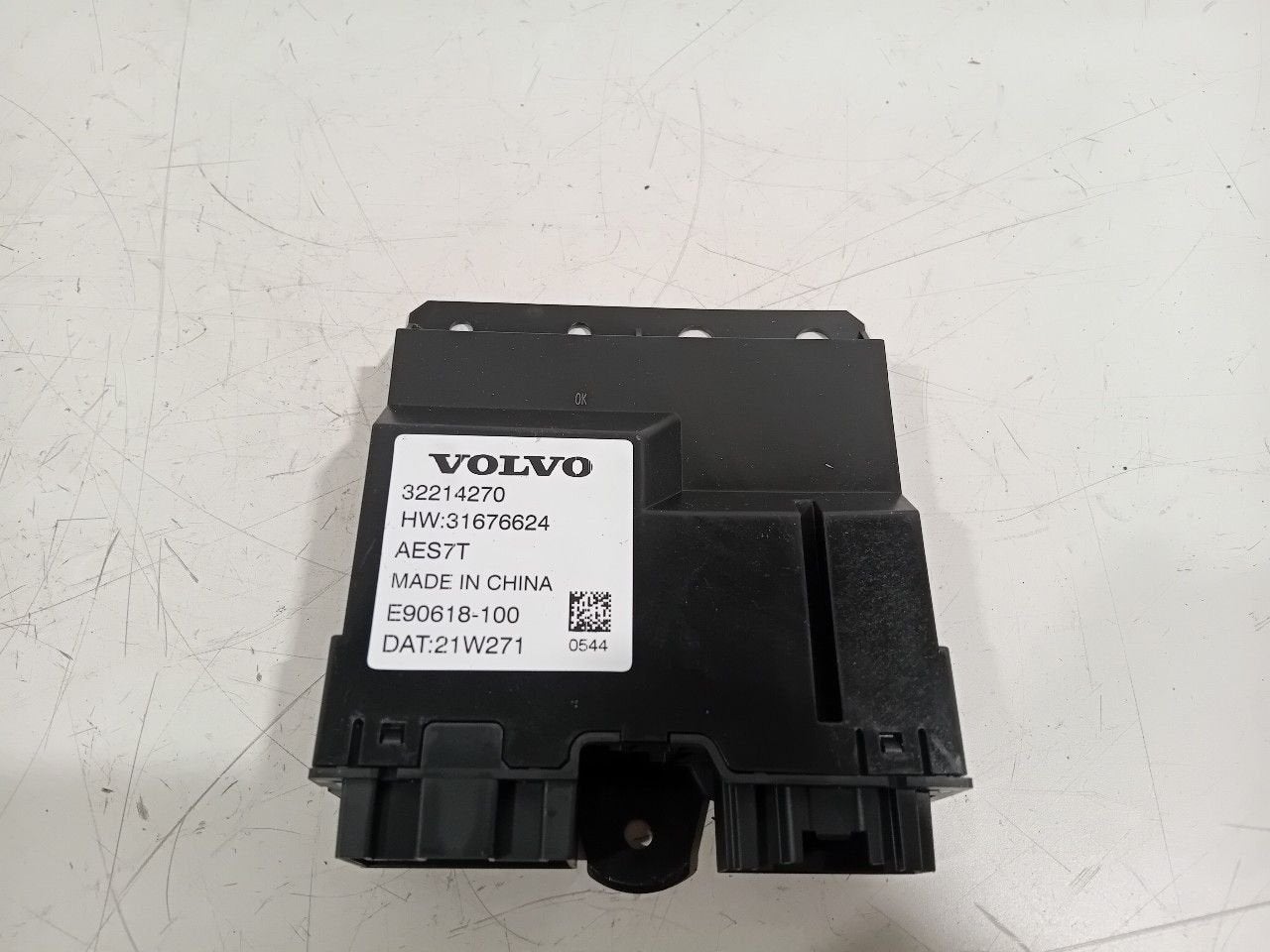 Computer Volvo XC60, Onderdelen@venauto.nl, Van der Ven Autorecycling B.V., Ettenseweg 76, 4706 PB Roosendaal, The Netherlands