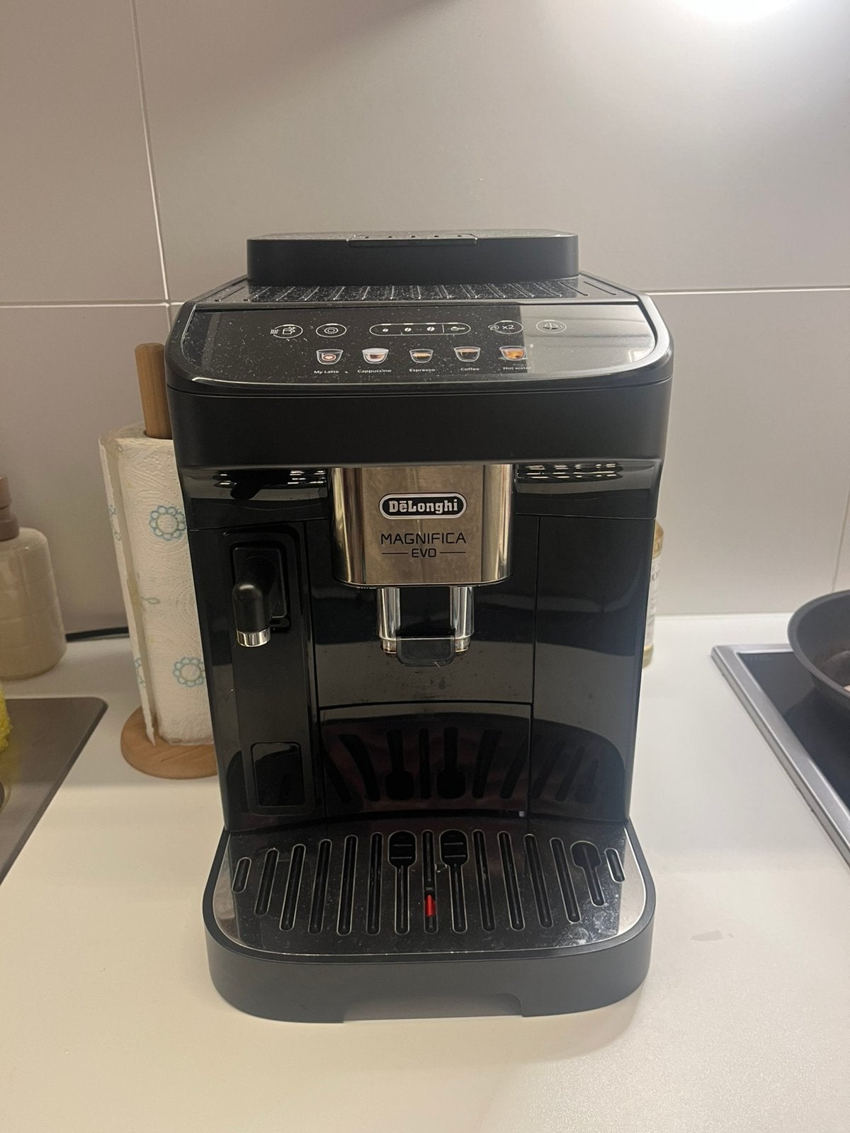DeLonghi Magnifica Evo, Elektronische apparatuur, Ophalen, Koffiemachine, Koffiebonen, Zo goed als nieuw