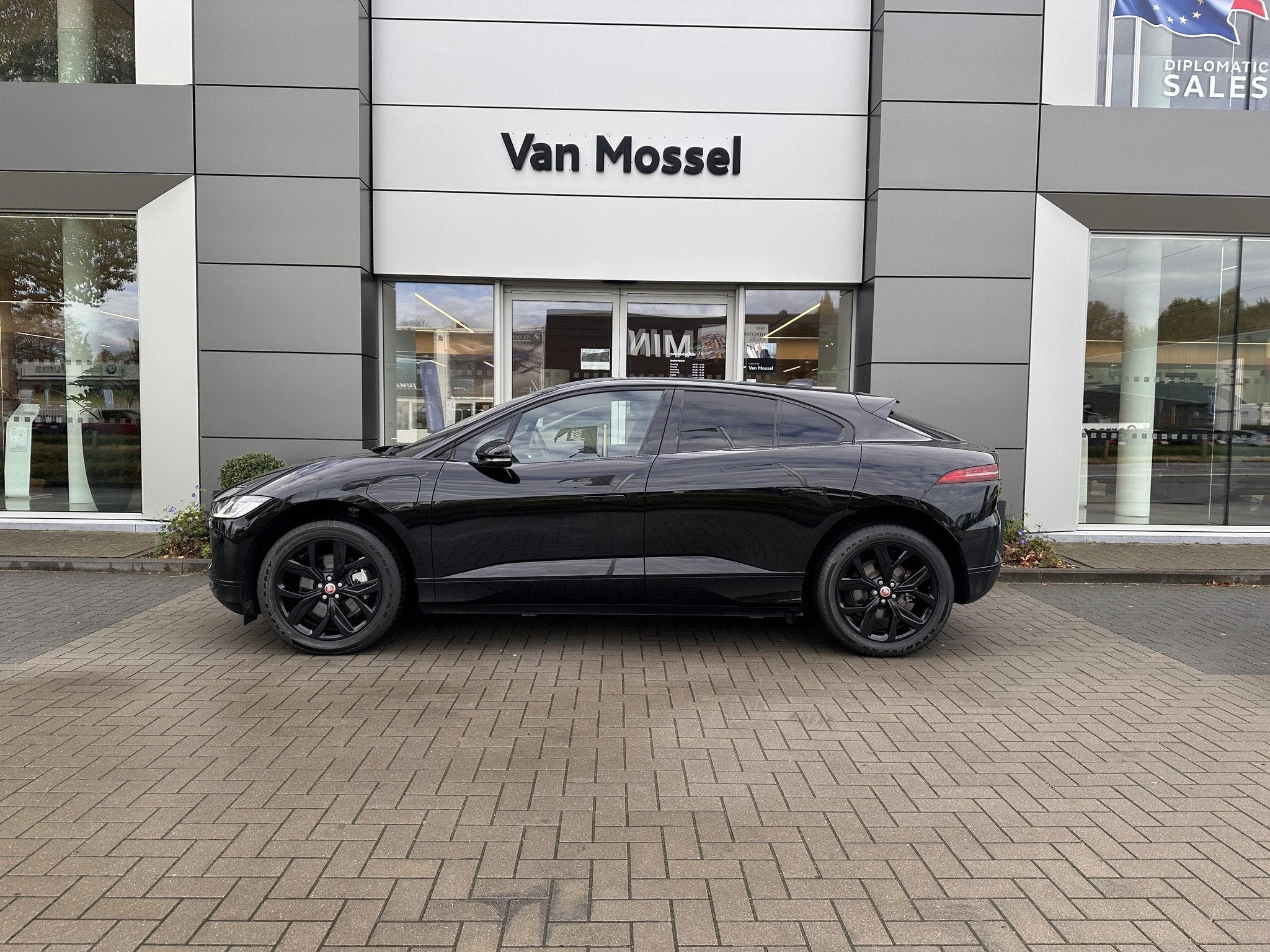 Jaguar I-PACE SE (bj 2025), 0 cilinders, Beige, I-PACE, 5 zetels
