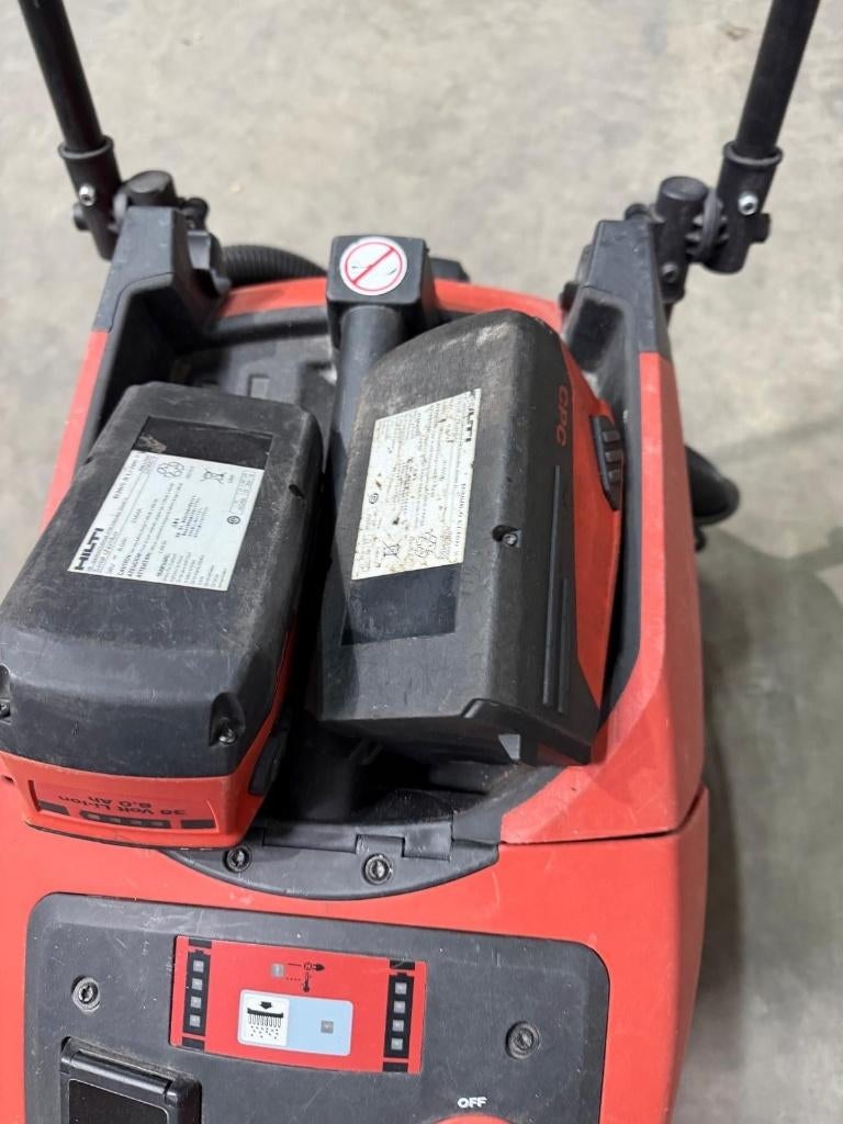 Stofzuiger Hilti VC20UM-Y, Ophalen, Zo goed als nieuw, Stofzuiger