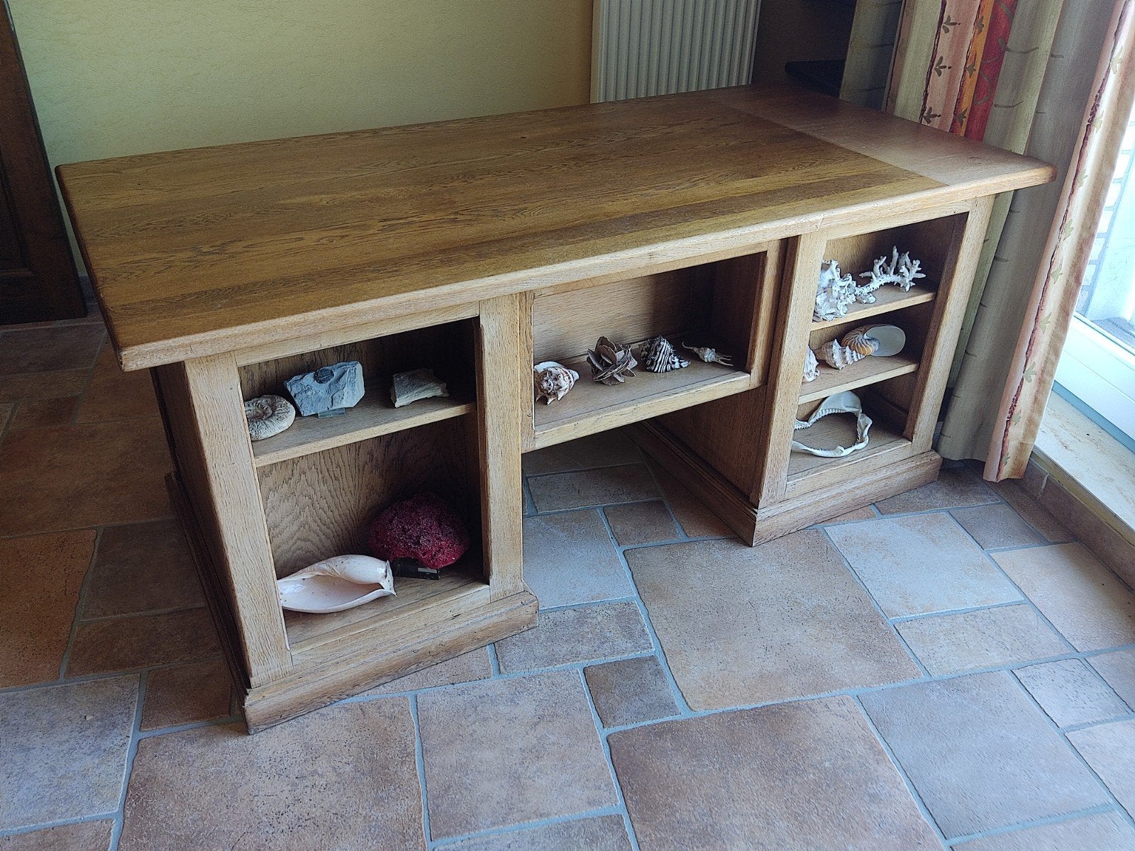 Très beau bureau en chêne massif, Huis en Inrichting, Kasten |Televisiemeubels, Eikenhout, Ophalen