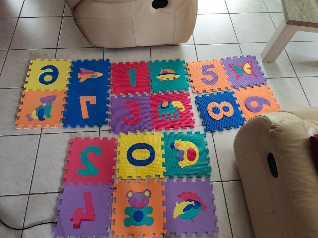Tapis de puzzle pour enfants, Enlèvement, 10 à 50 pièces, Utilisé, 6 mois à 2 ans