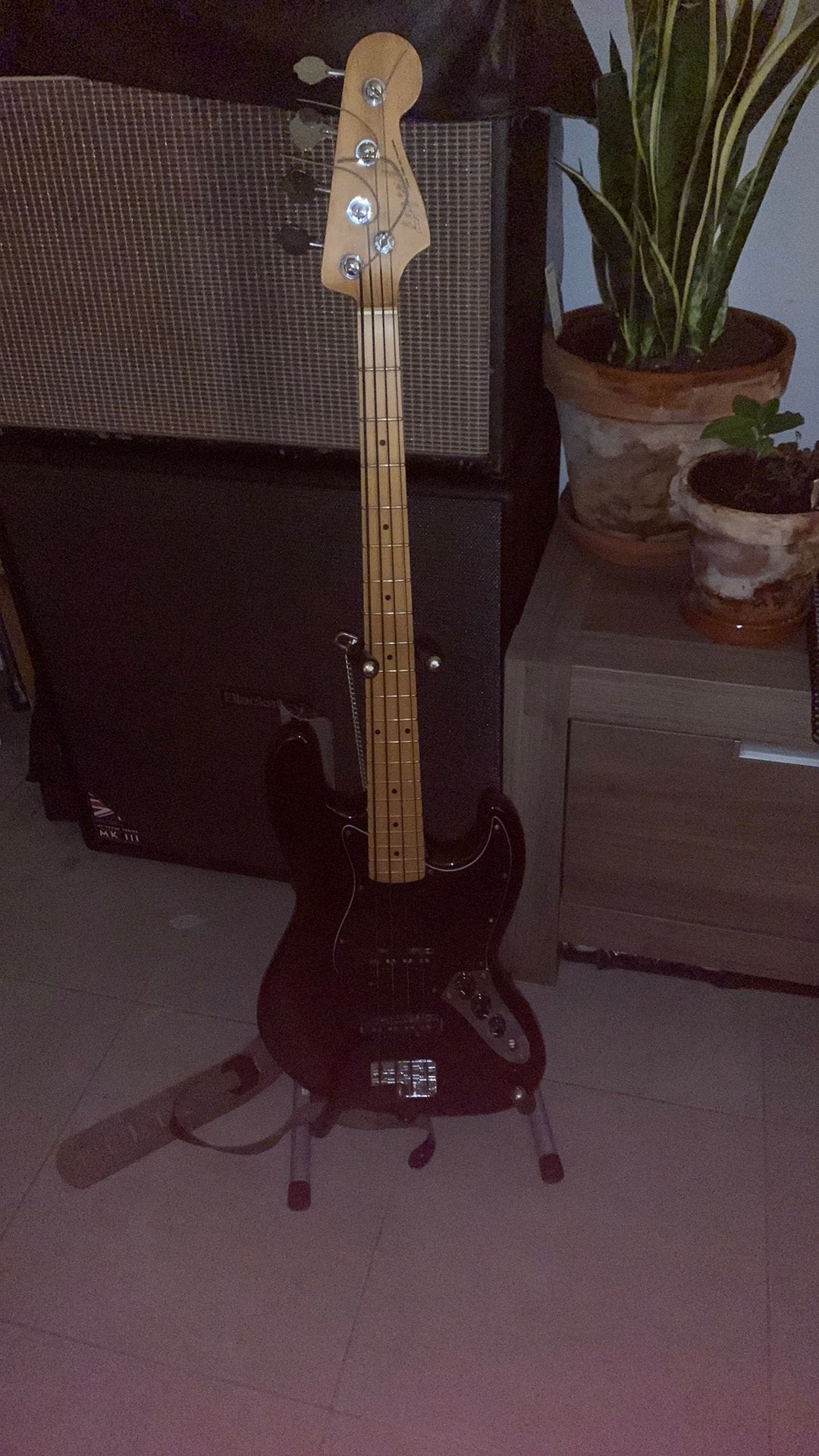Legend basgitaar, Enlèvement, Utilisé, Électrique