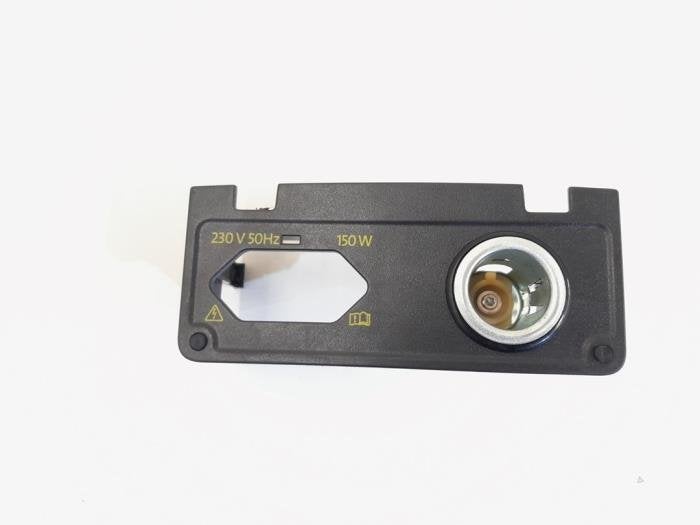 Prise 12 Volts d'un Volkswagen Passat, Volkswagen, -, 3 mois de garantie, Utilisé