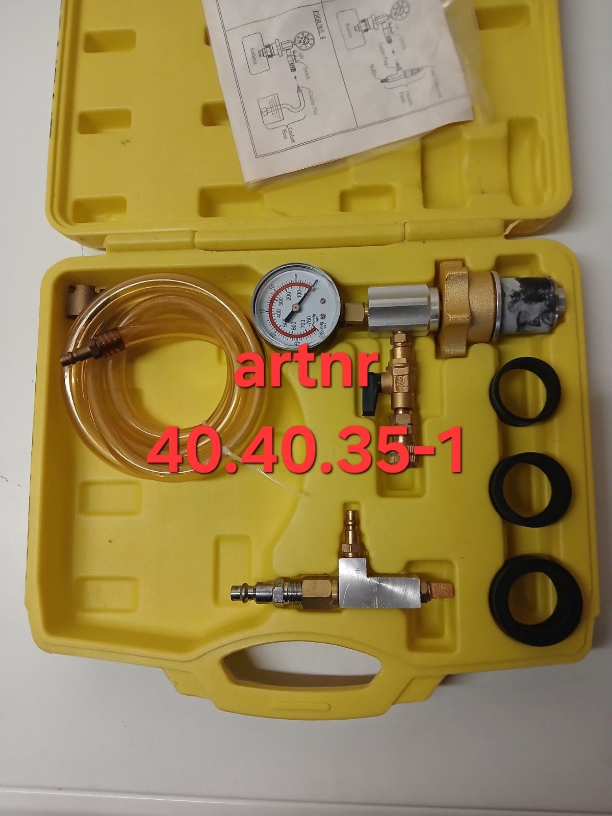 outils et étuis
en bon état
taille 170 cm/, Enlèvement