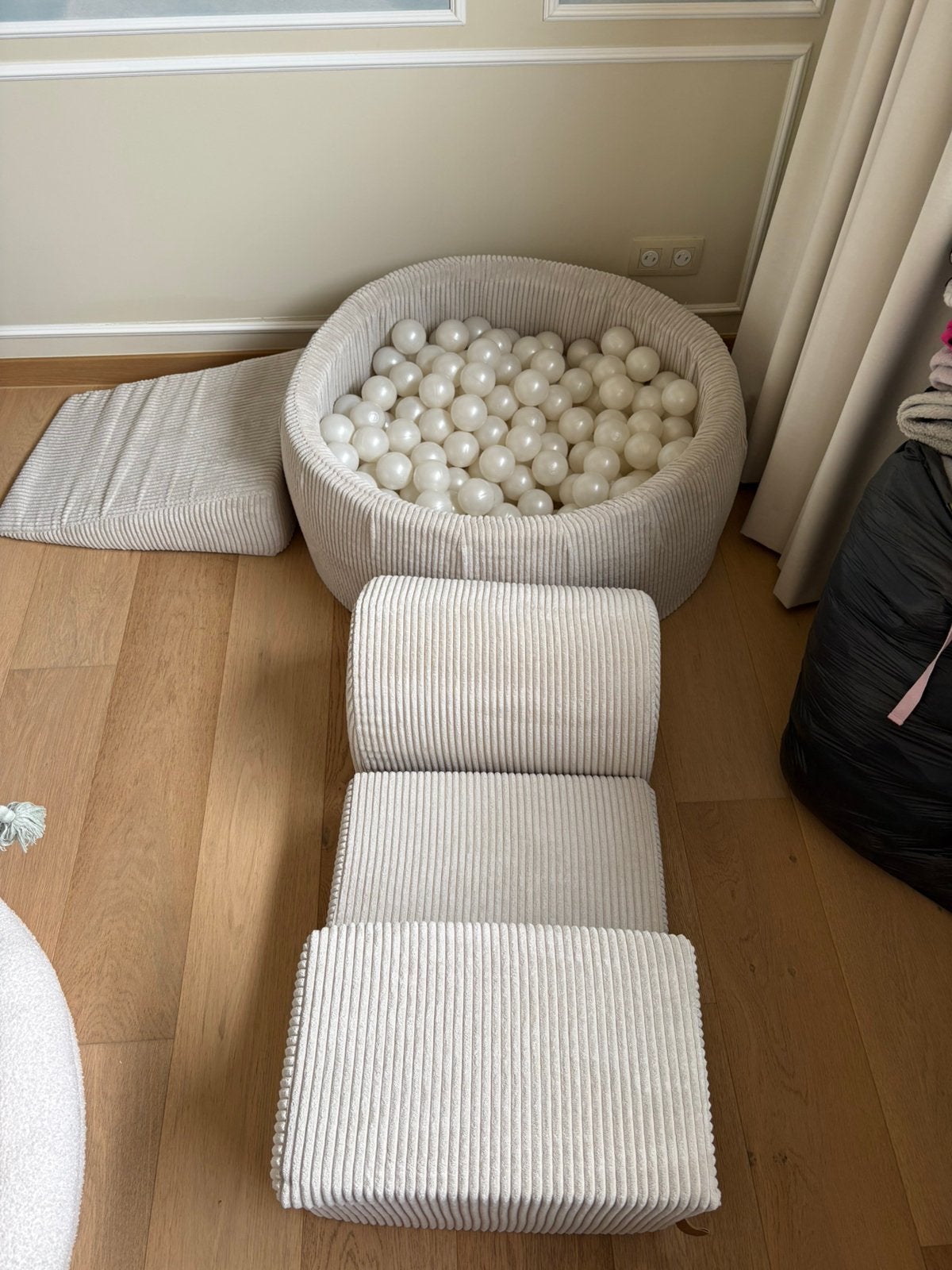 Ballenbad meowbaby met assortiment van kussens, Ophalen, Zo goed als nieuw