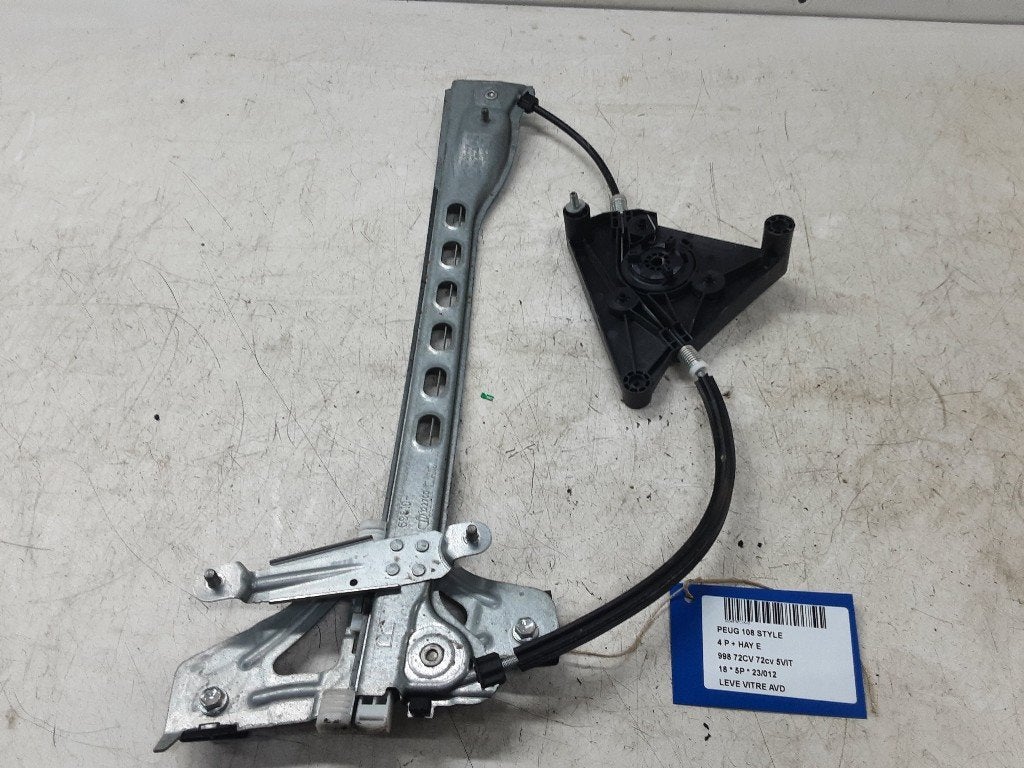 VITRE MECANISME AVANT DROIT Peugeot 108 (01-2014/-), Kontakt-peugeot@peugeot.com, Utilisé, Peugeot Deutschland GmbH, Bahnhofsplatz
65423  Rüsselsheim, DE