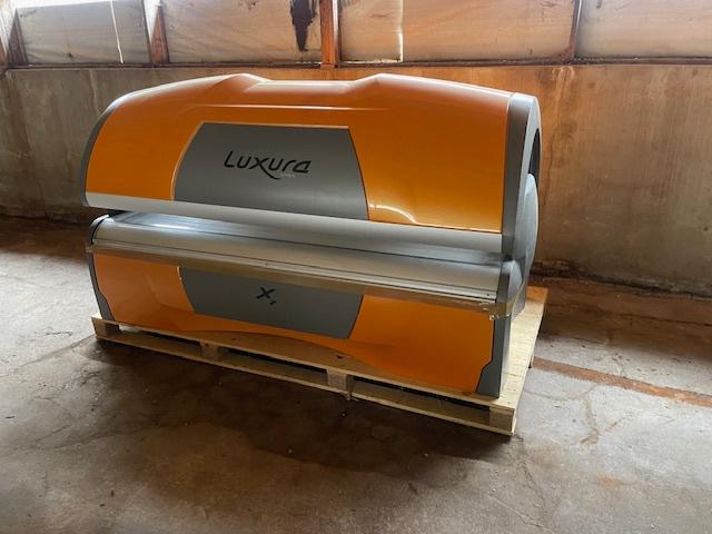 Te koop 2 x Professionele Zonnebank Luxura X5 Spr, Ophalen, Gebruikt, Zonnebank dubbelzijdig, 15 lampen of meer