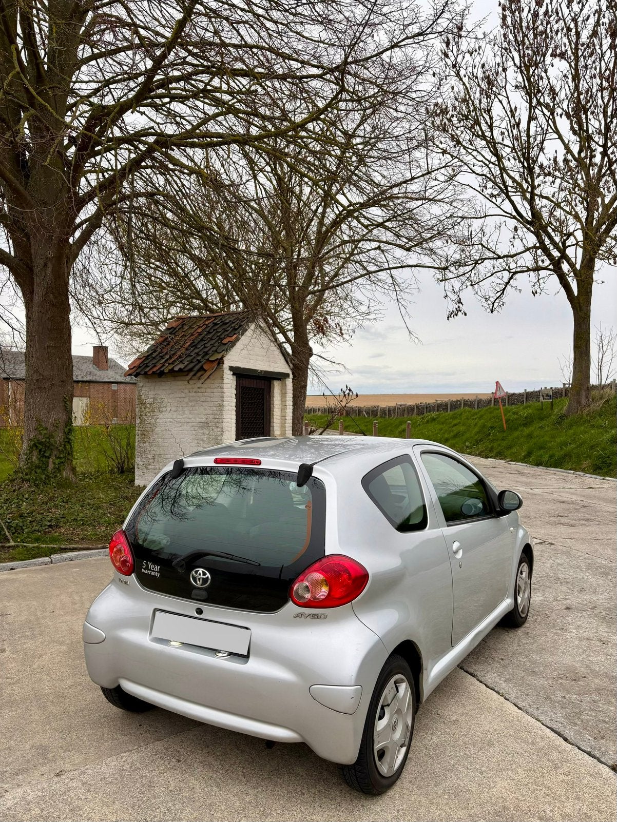 AUTOMAAT Toyota Aygo 1.0 Benzine, Auto's, Toyota, Automaat, Zwart, Particulier, Zilver of Grijs