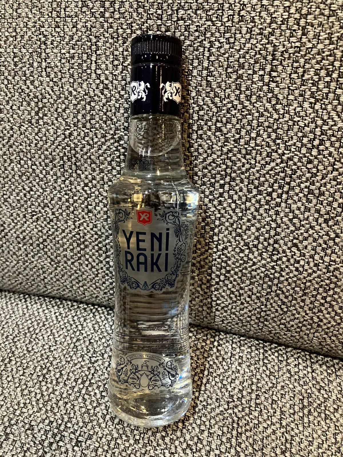 Bouteille  non ouvert de Yeni Raki 350 ml, 45 % vol, Enlèvement ou Envoi, Pleine