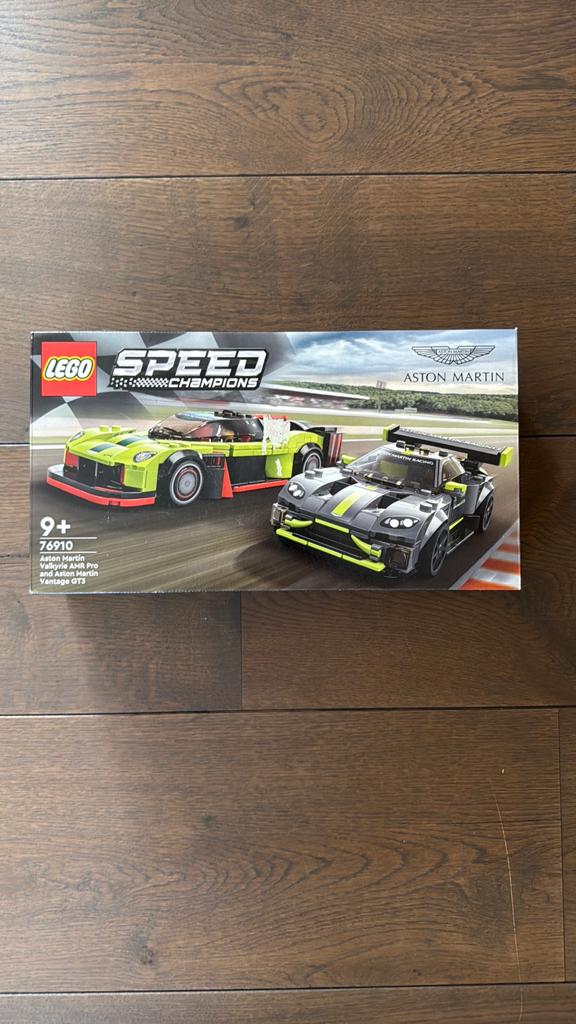 Lego Aston Martin, Hobby en Vrije tijd, Modelbouw | Auto's en Voertuigen, Ophalen of Verzenden, Zo goed als nieuw
