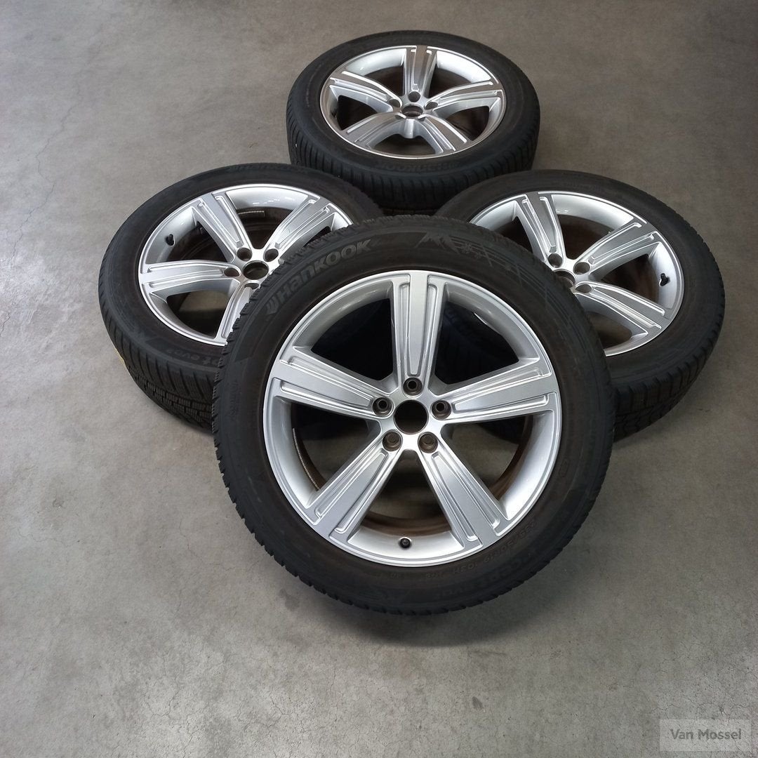 Audi A8 Hankook Winter I Cept EVO2 235/50/R19 103H, Auto-onderdelen, Banden en Velgen, 19 inch, Gebruikt, -, -
