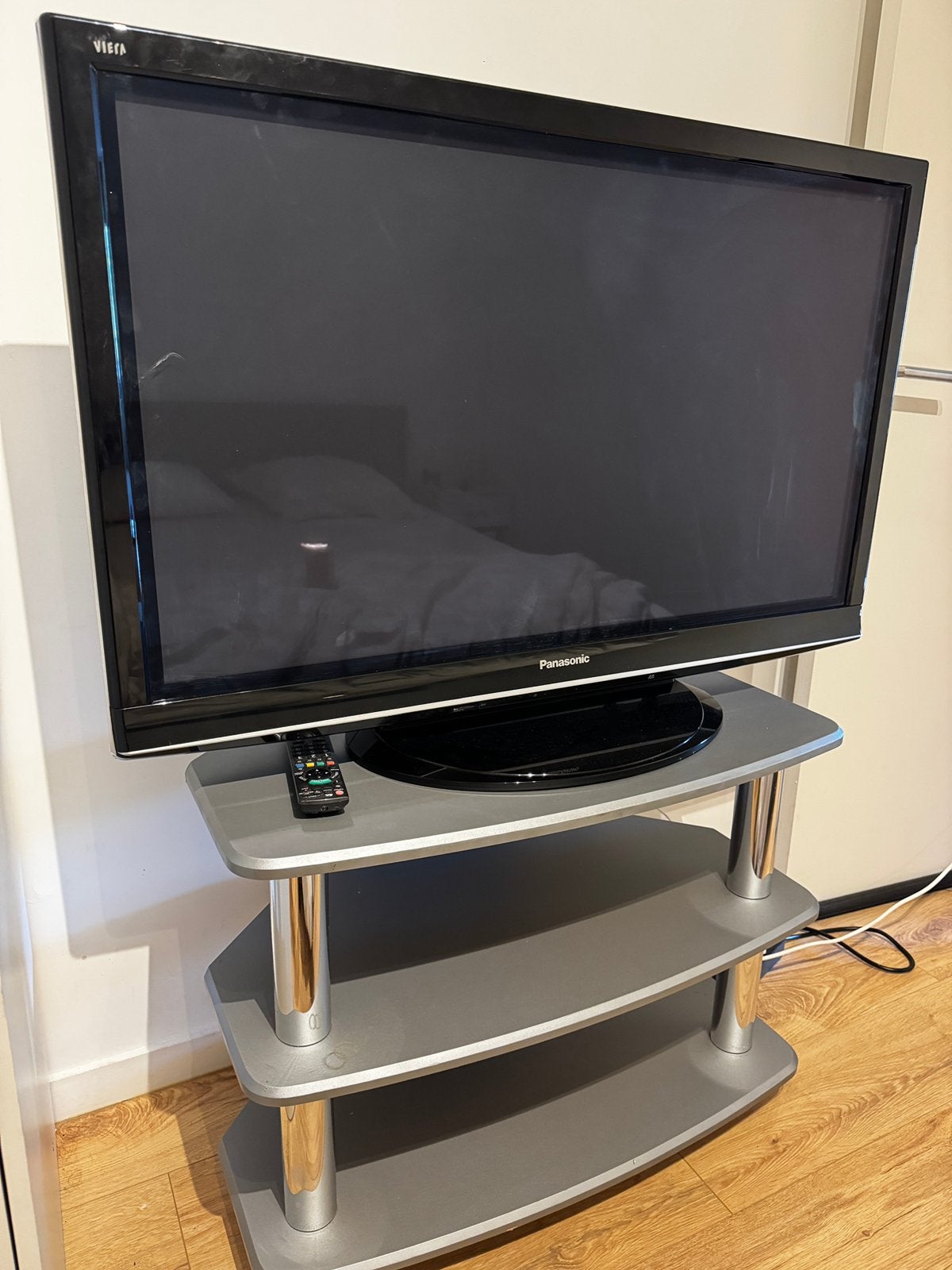 Panasonic TV P42G10E 42 inch + tafel, Ophalen, Zo goed als nieuw, Panasonic