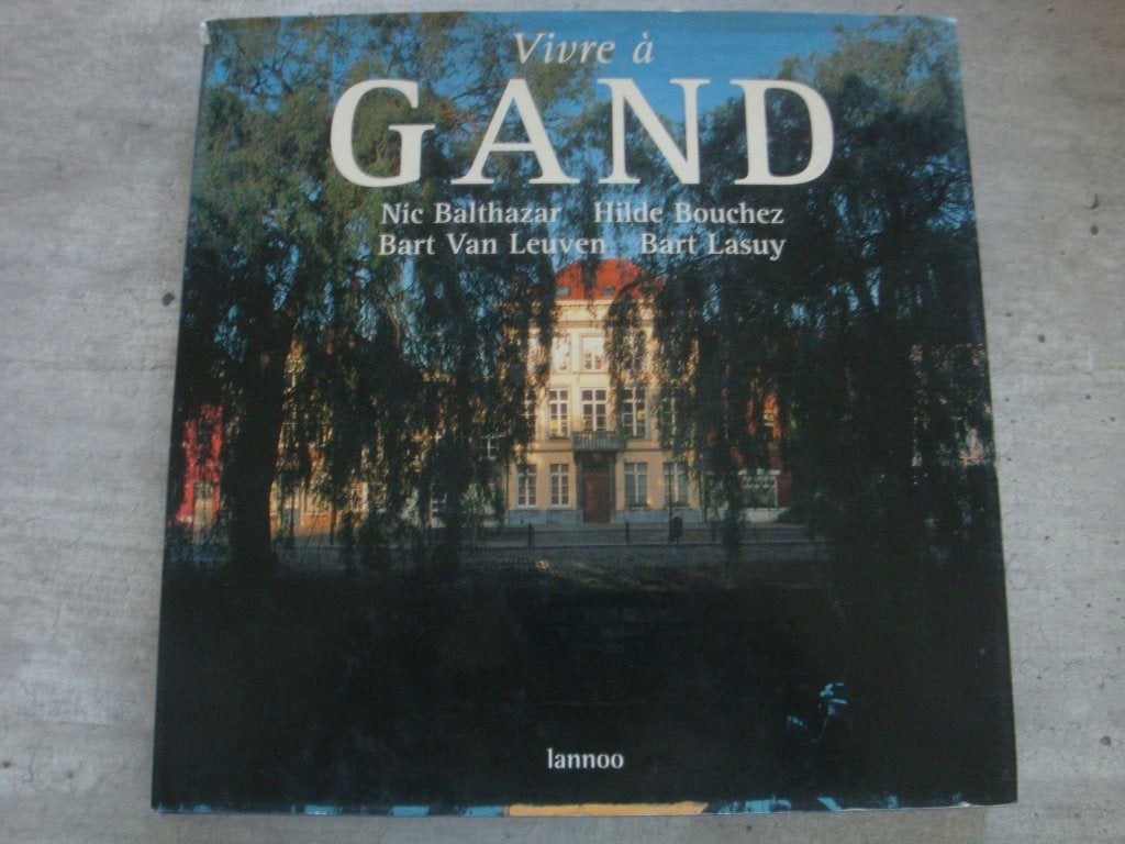 VIVRE A GAND, Livres, Enlèvement ou Envoi, Utilisé