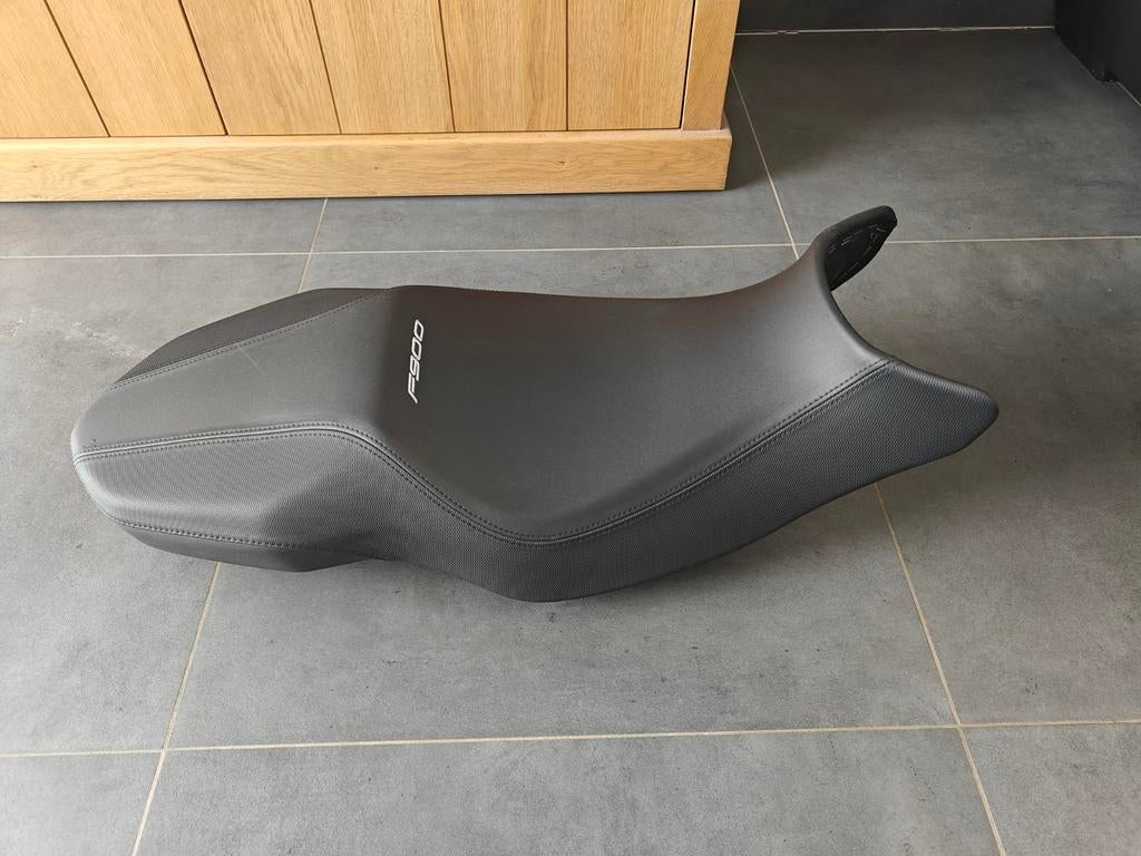 Comfort zadel BMW F900XR, Motoren, Ophalen