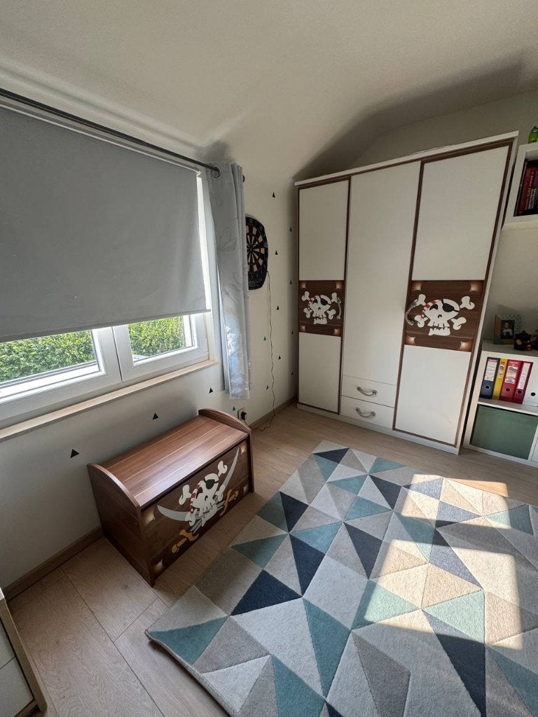 Chambre enfant – lit, matelas, sommier, armoire et coffre, Enlèvement, Utilisé, Une personne, Enfant - pirates